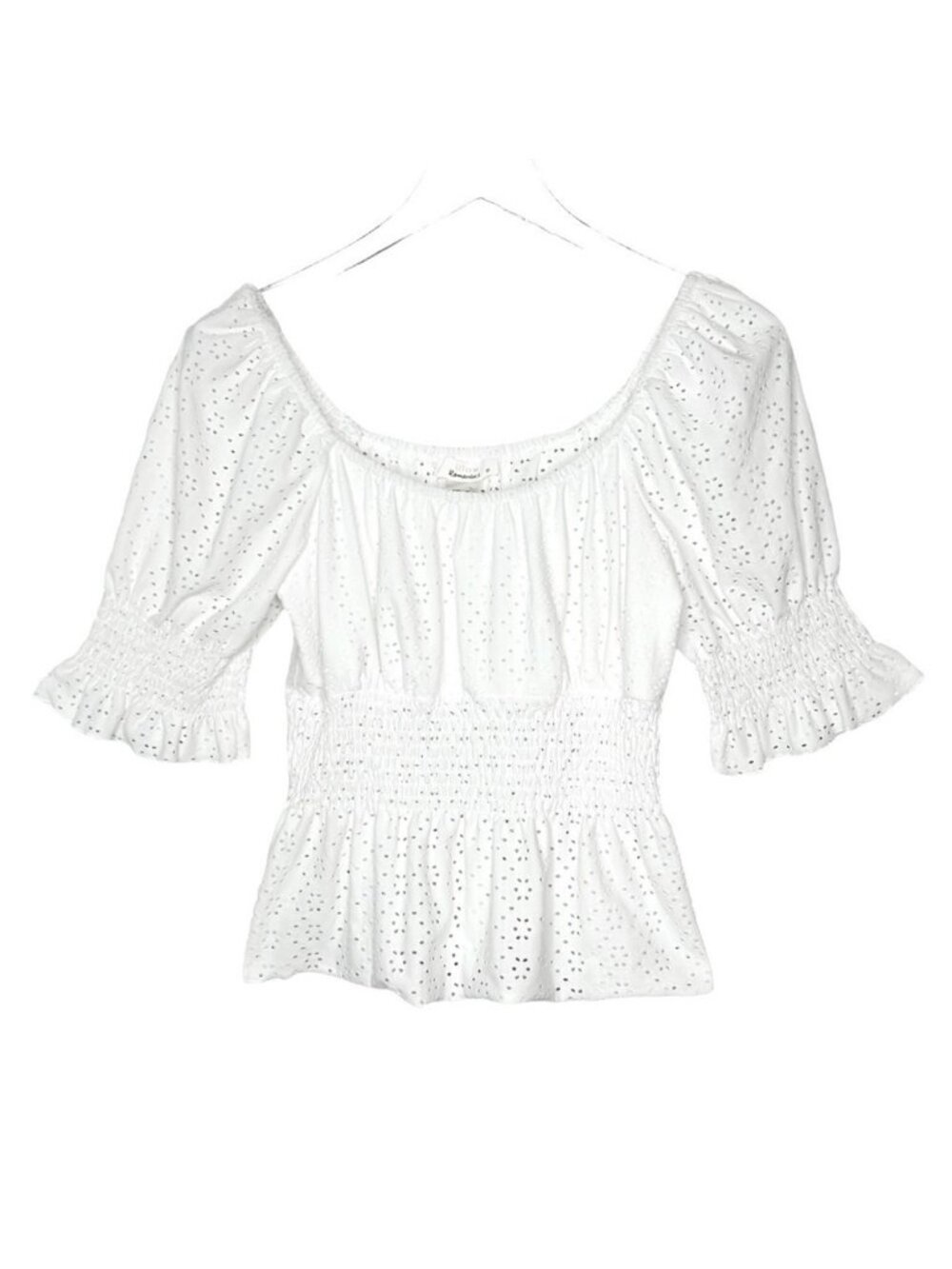 URBAN ROMANTICS Blouse Eyelet White Gathered Puffy sleeves Smocked Size Medium